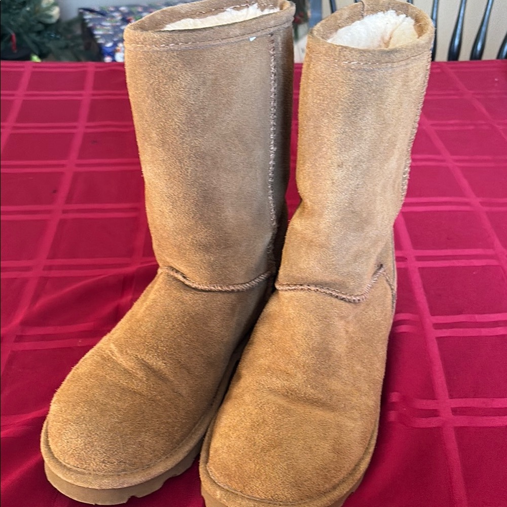 Women's Tan Suede Boots